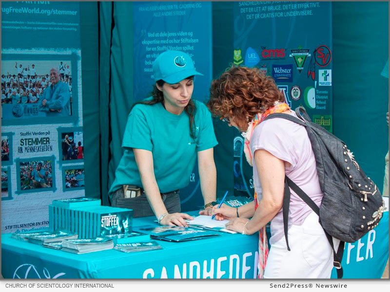 Drug-Free World volunteers share their acclaimed drug education and prevention materials